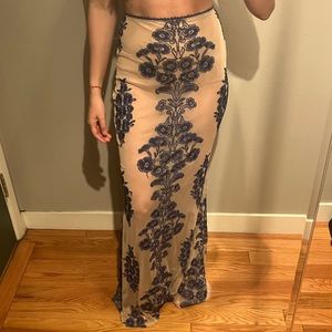 For love and lemons - beautiful skirt with built in briefs 💙